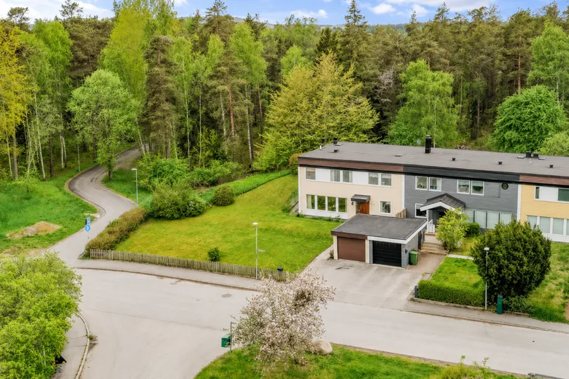 Villa, Radhus, Särimnervägen 1, Odenslunda, Upplands Väsby