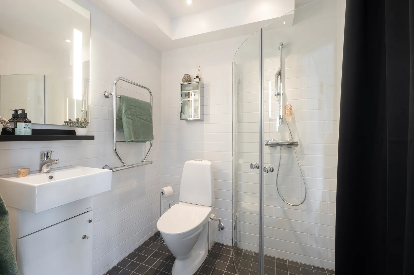 Radhus, Skarphedens väg 10B, Glömsta, Huddinge