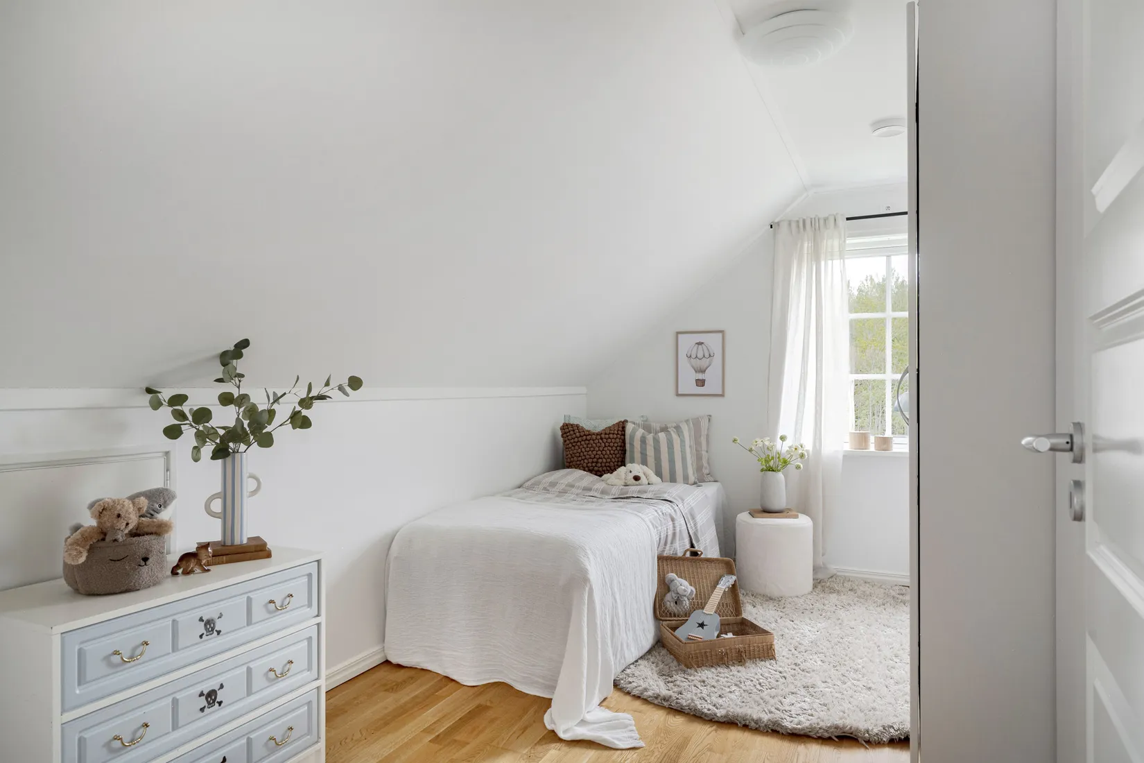 Gård/Skog, Rosenberg 3, Slottsbrinken, Strängnäs