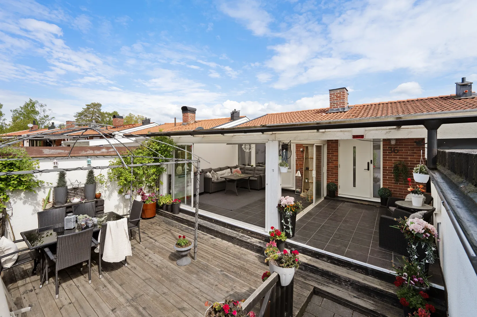 Villa, Radhus, Hovvägen 36, Vattmyra, Järfälla
