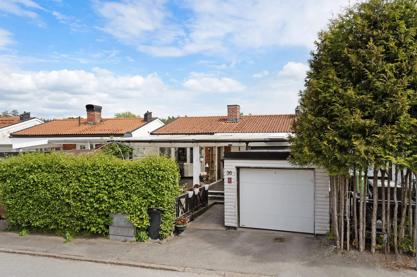 Villa, Radhus, Hovvägen 36, Vattmyra, Järfälla