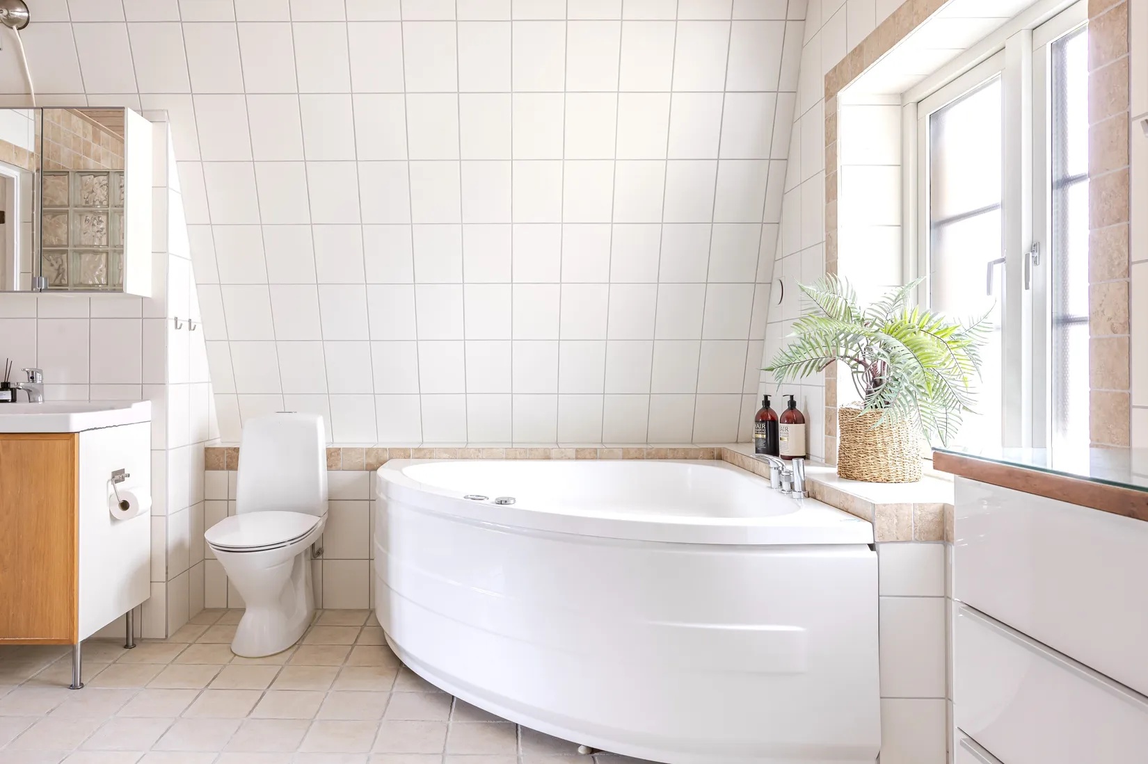 Villa, Zederslundsgatan 14, Motala