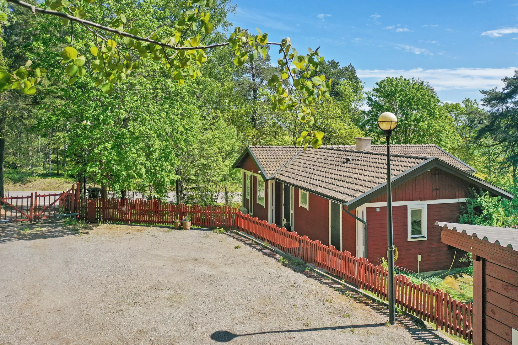 Villa, Hjälstaleden 1, Kivinge, Håbo