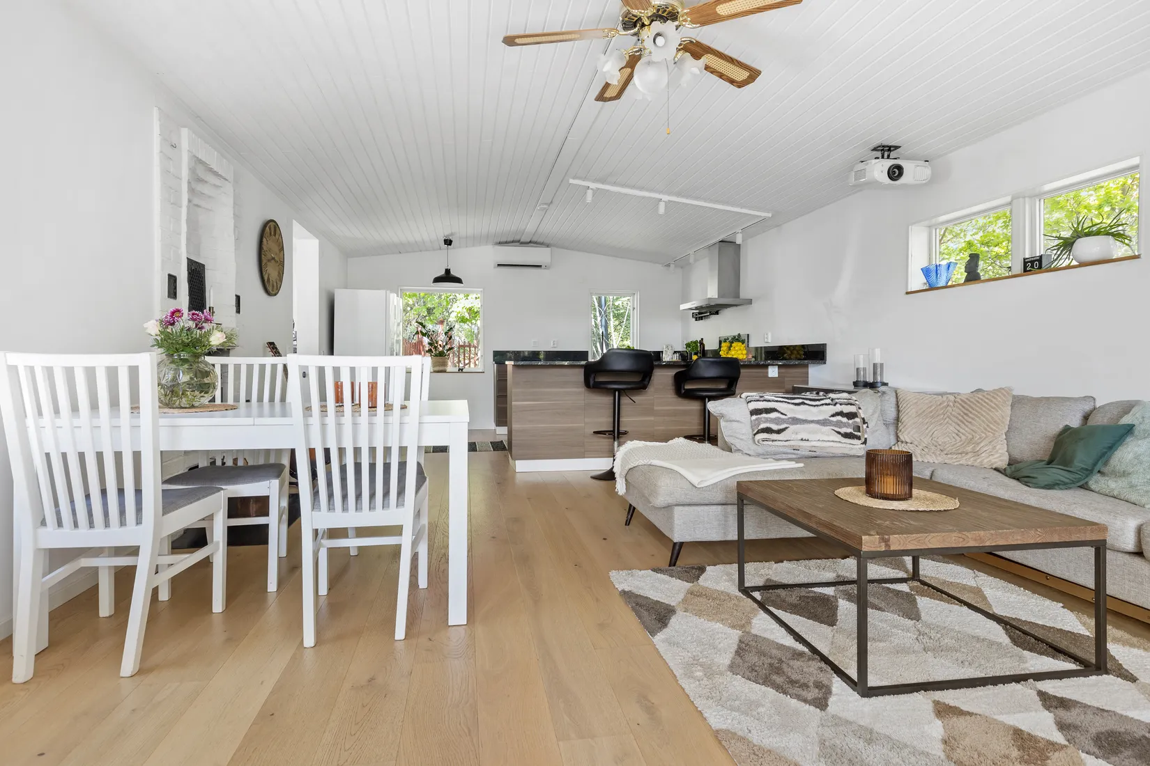 Villa, Hjälstaleden 1, Kivinge, Håbo