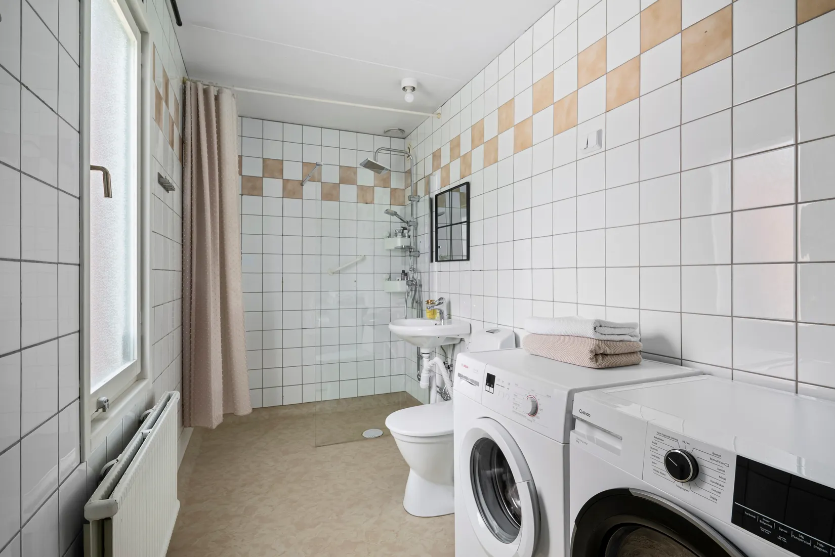 Bostadsrätt, Radhus, Vallmostigen 85, Finnsta, Upplands-Bro