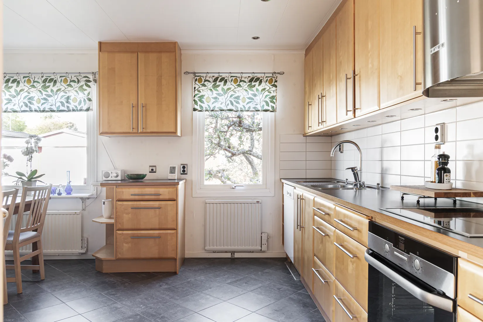 Villa, Radhus, Mor Annas Väg 22, Kållered - Hallen, Mölndal
