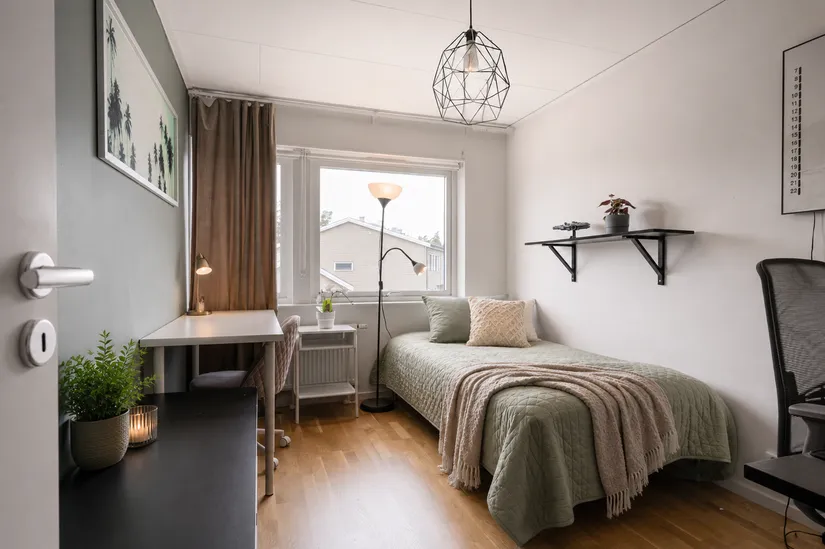 Radhus, Lillmossvägen 10B, Norrboda - Kungsängen, Upplands-Bro
