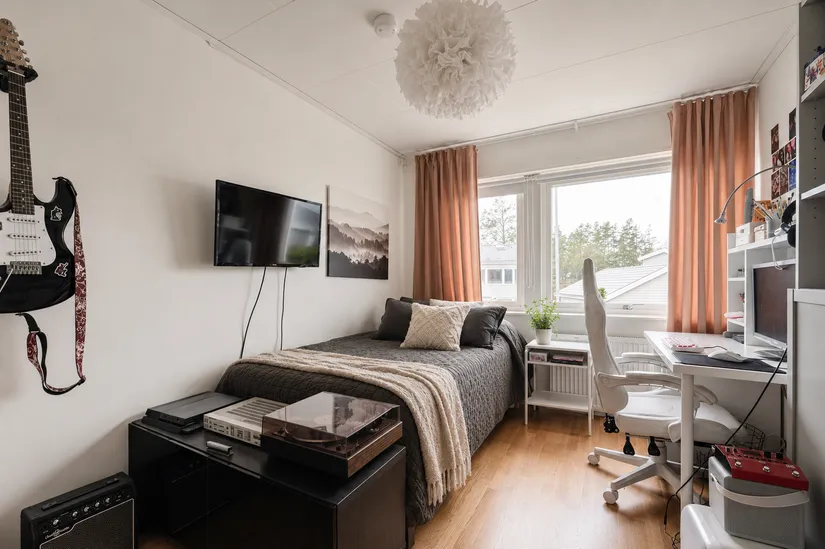 Radhus, Lillmossvägen 10B, Norrboda - Kungsängen, Upplands-Bro