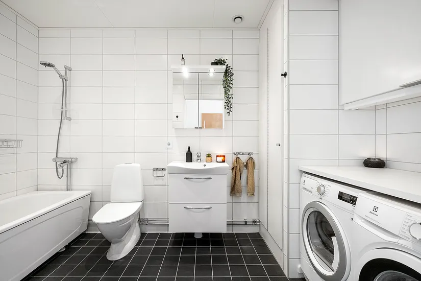 Radhus, Löjtnantsgränd 30, Barkarbystaden, Järfälla