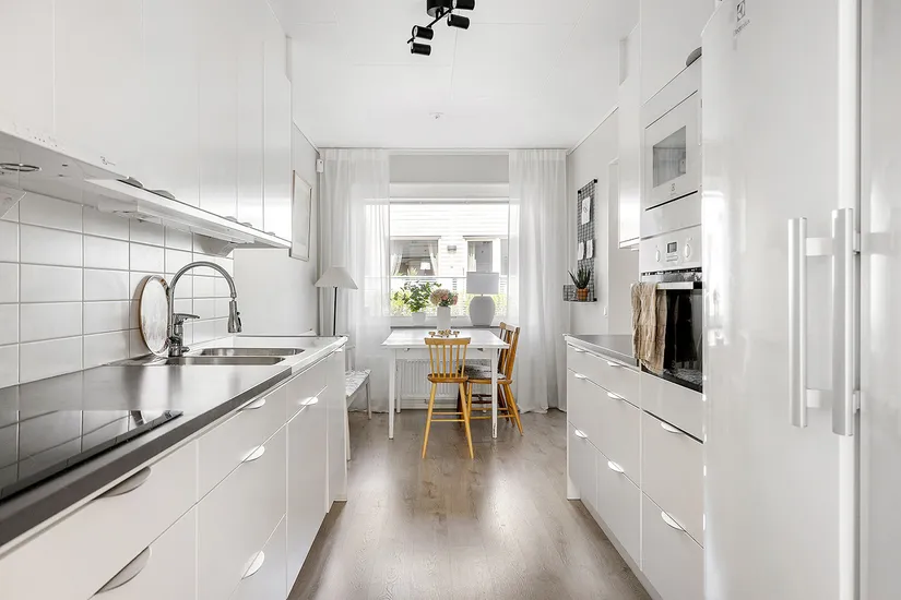 Radhus, Löjtnantsgränd 30, Barkarbystaden, Järfälla