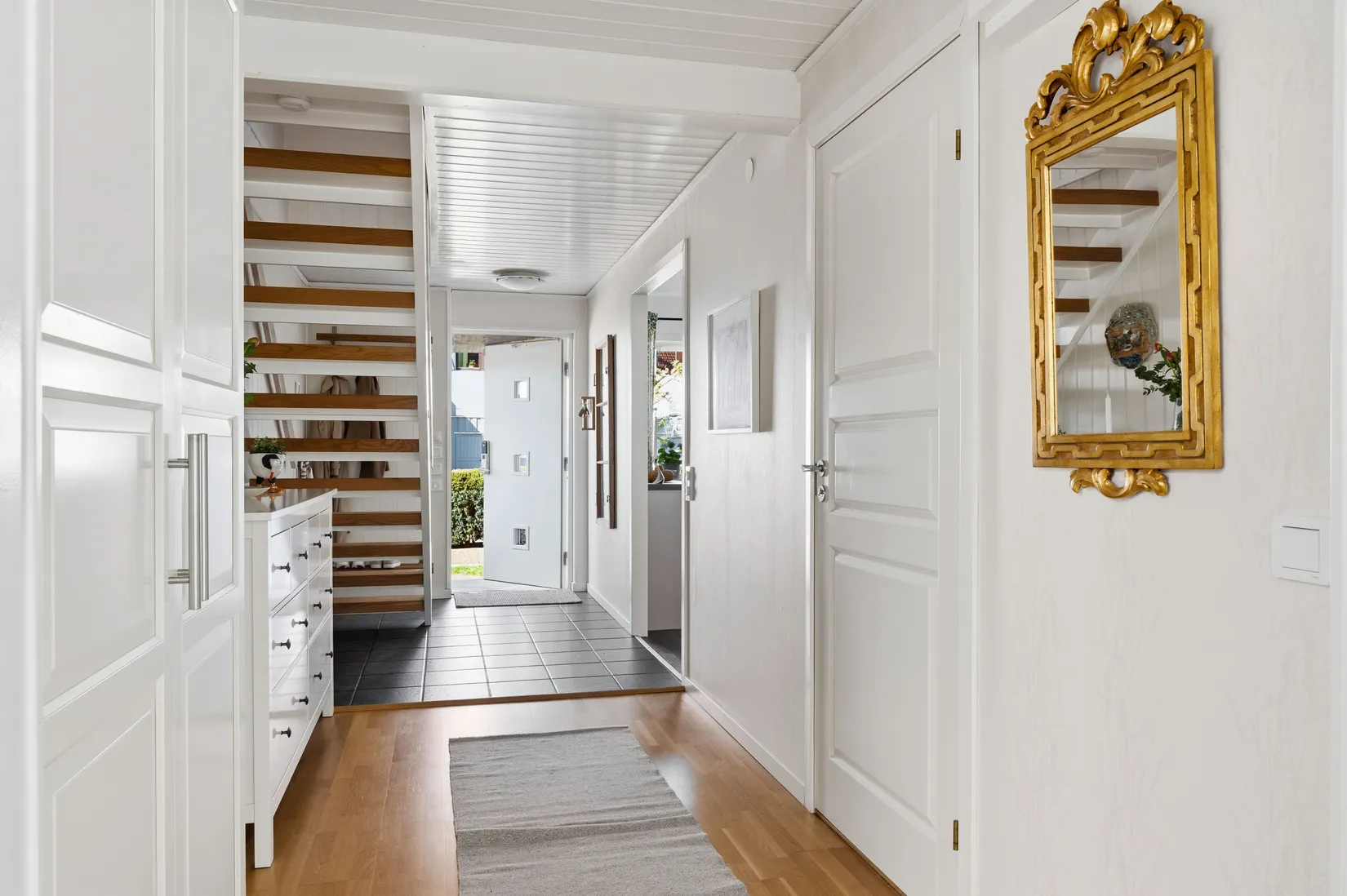 Villa, Radhus, Mantalsvägen 3, Furulund, Partille