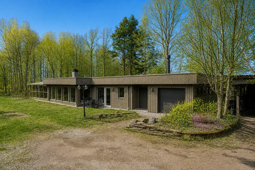Villa, Tråvad Tråvadsbro 2, Tråvad, Vara