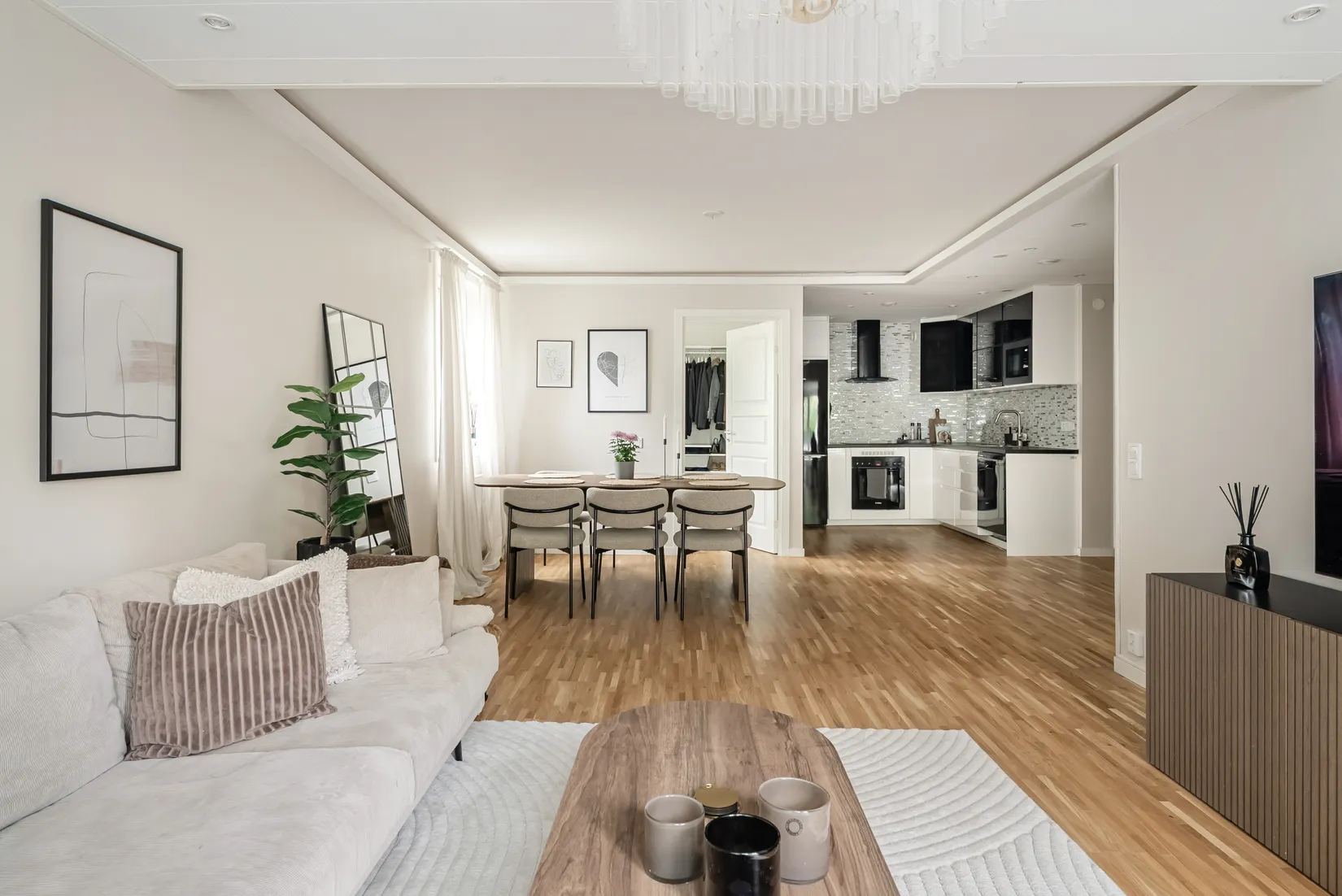 Bostadsrätt, Hasselbacken 1A, Centralt Väsby, Upplands Väsby