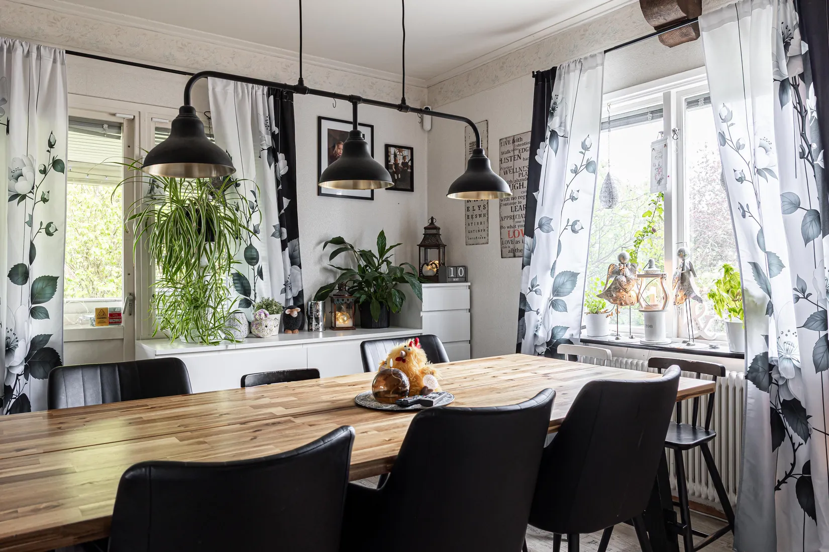 Villa, Strömvägen 19, Kolsva, Köping