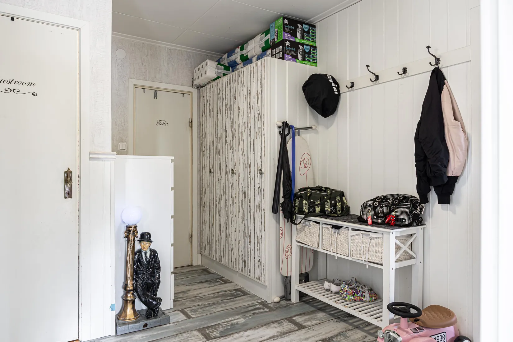 Villa, Strömvägen 19, Kolsva, Köping