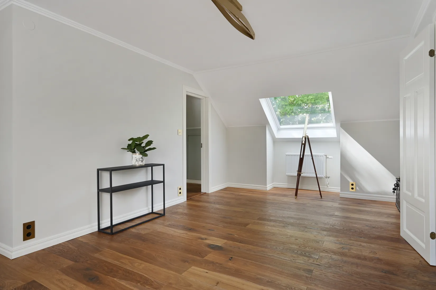 Villa, Almarevägen 15, Stäket, Järfälla