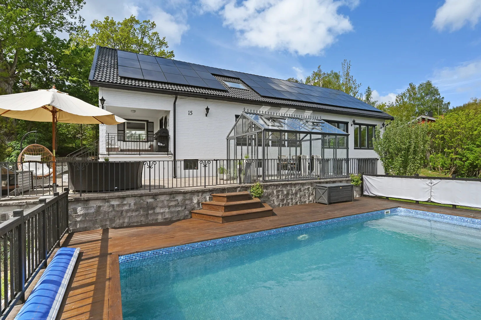Villa, Almarevägen 15, Stäket, Järfälla