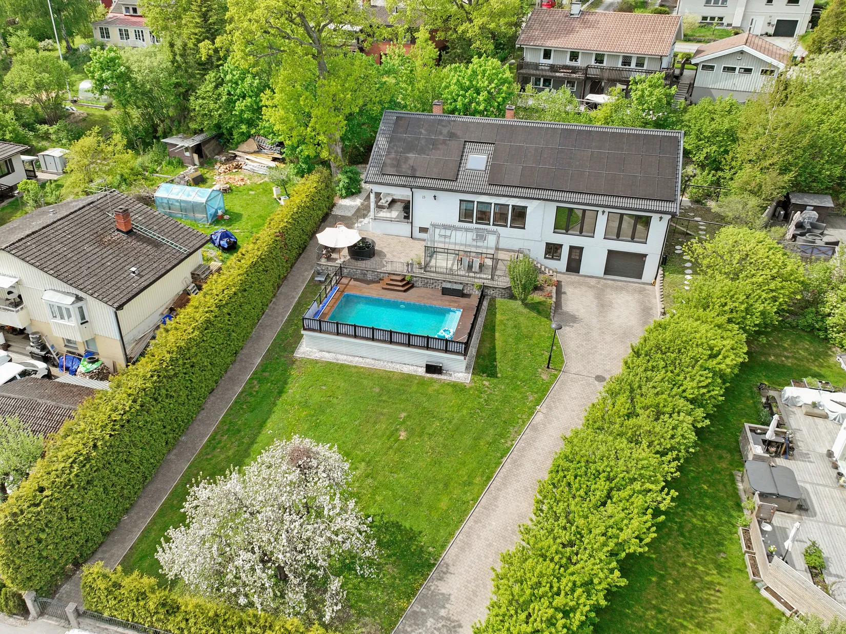 Villa, Almarevägen 15, Stäket, Järfälla