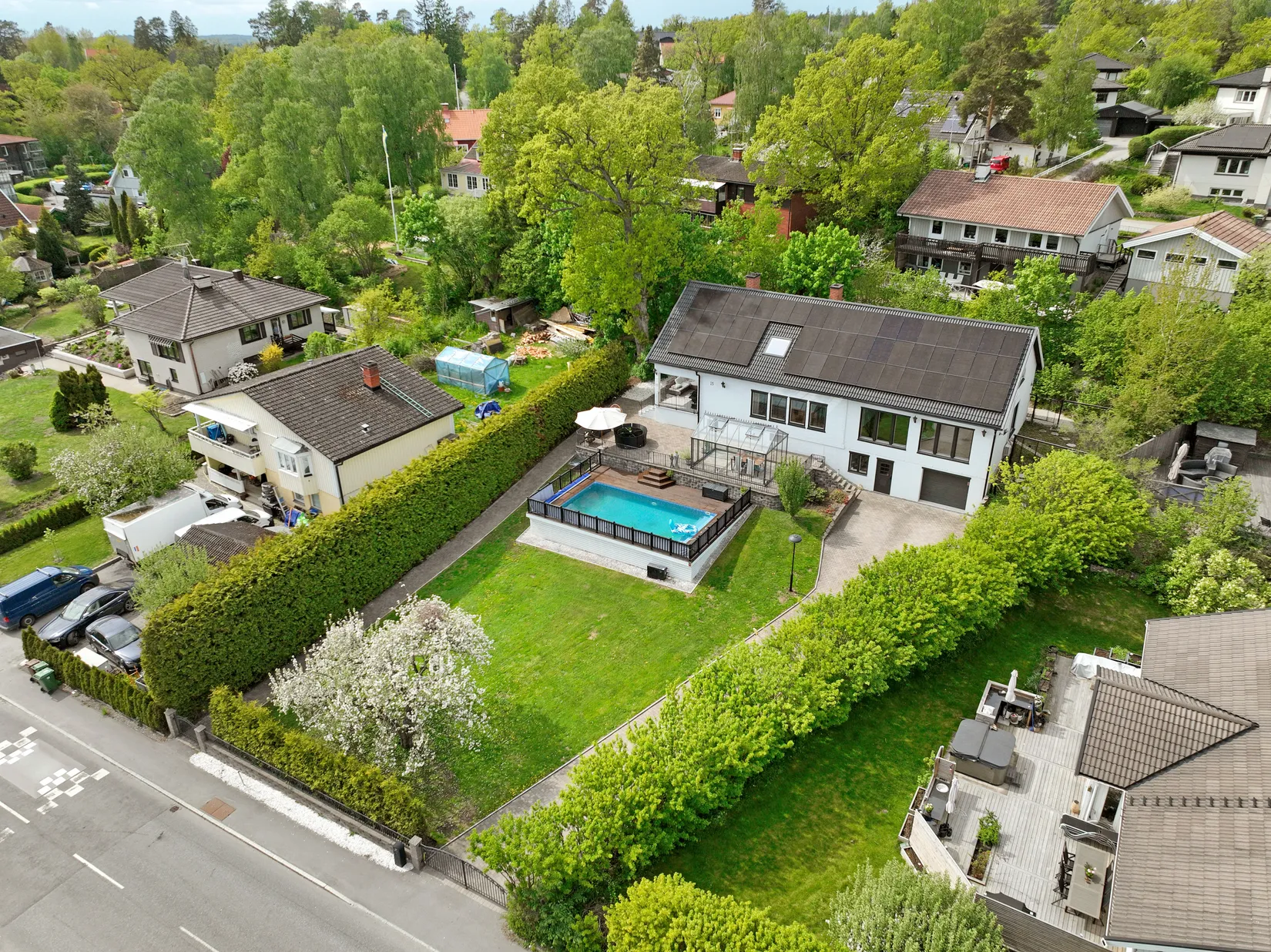 Villa, Almarevägen 15, Stäket, Järfälla