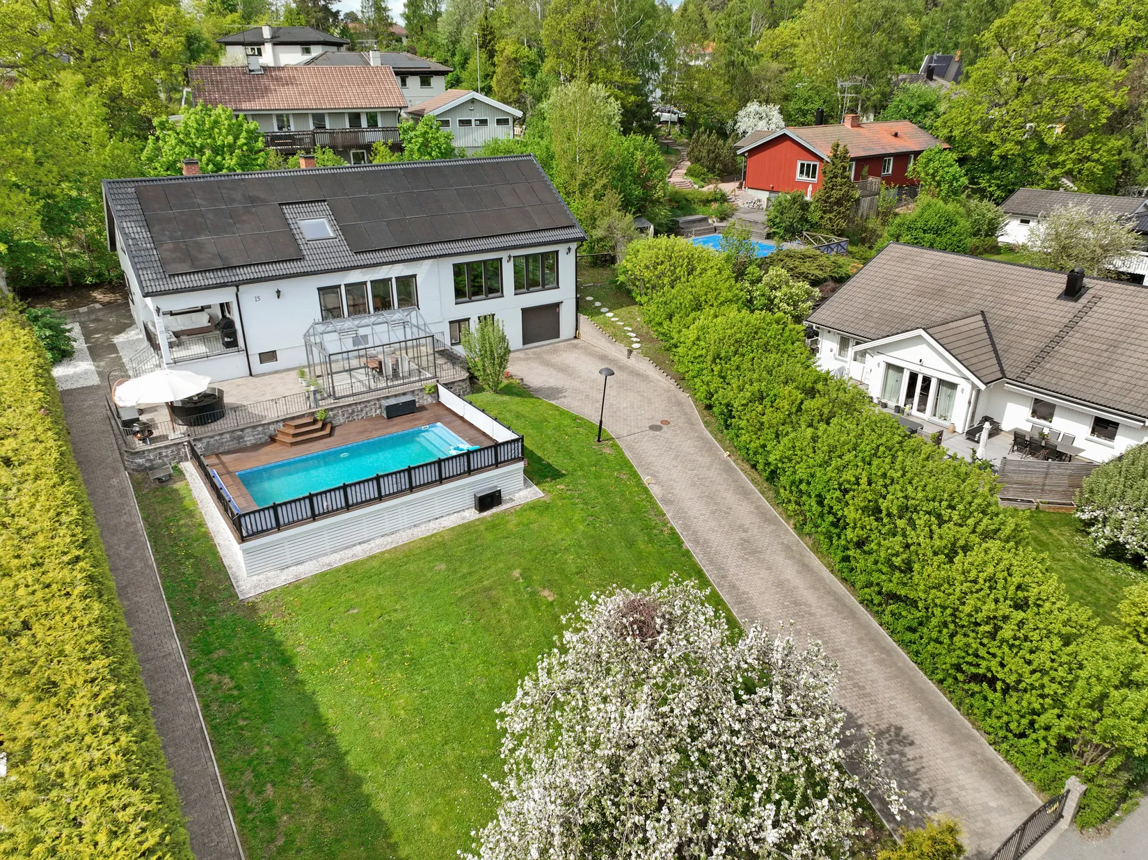 Villa, Almarevägen 15, Stäket, Järfälla