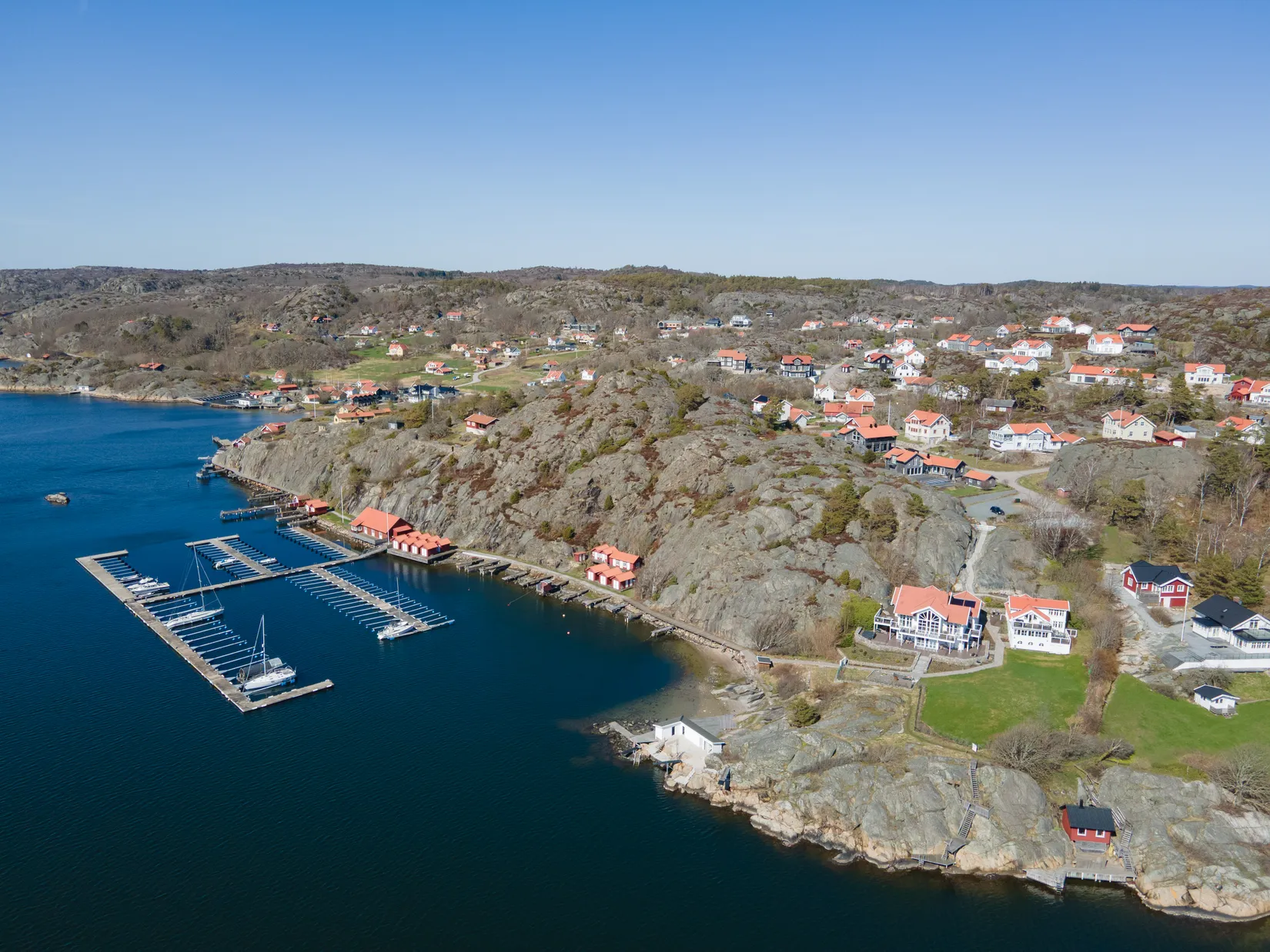Villa, Björbergshalsen 6 & 8, Nösund, Orust