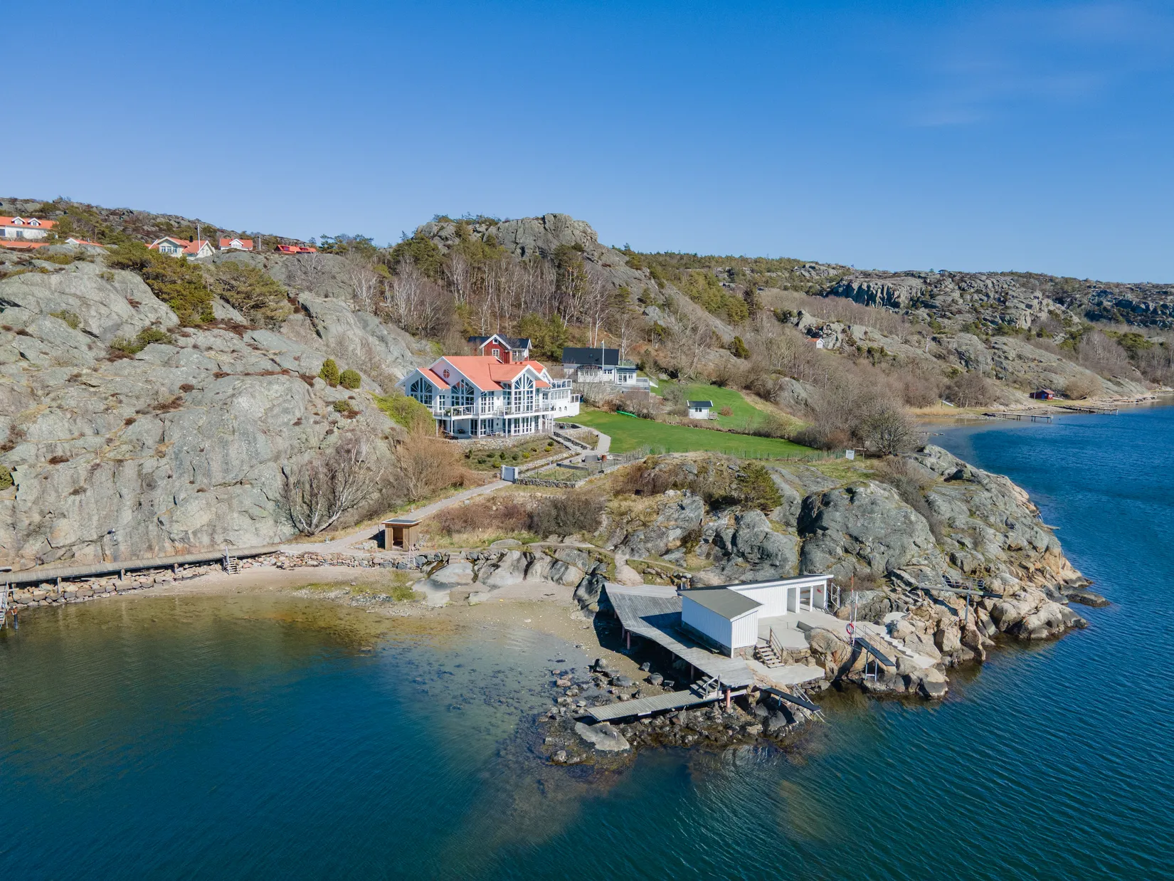 Villa, Björbergshalsen 6 & 8, Nösund, Orust