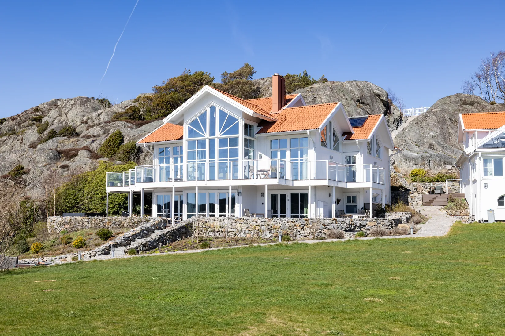 Villa, Björbergshalsen 6 & 8, Nösund, Orust