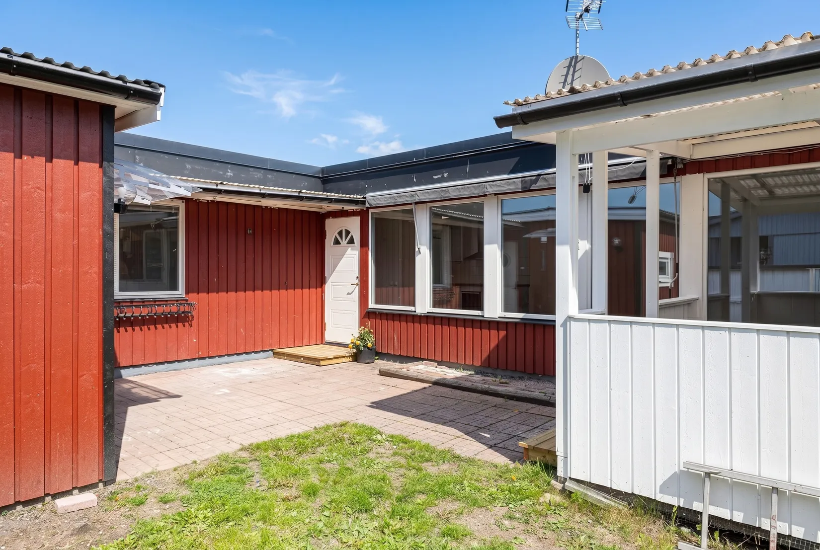 Villa, Radhus, Plåtverksgatan 81, Bäckby, Västerås