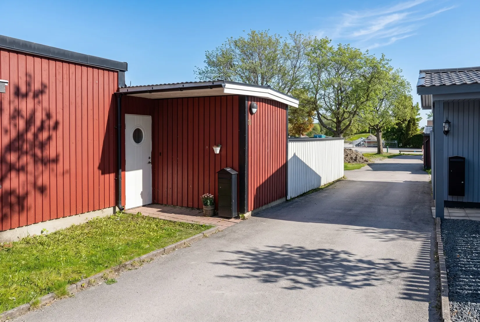 Villa, Radhus, Plåtverksgatan 81, Bäckby, Västerås