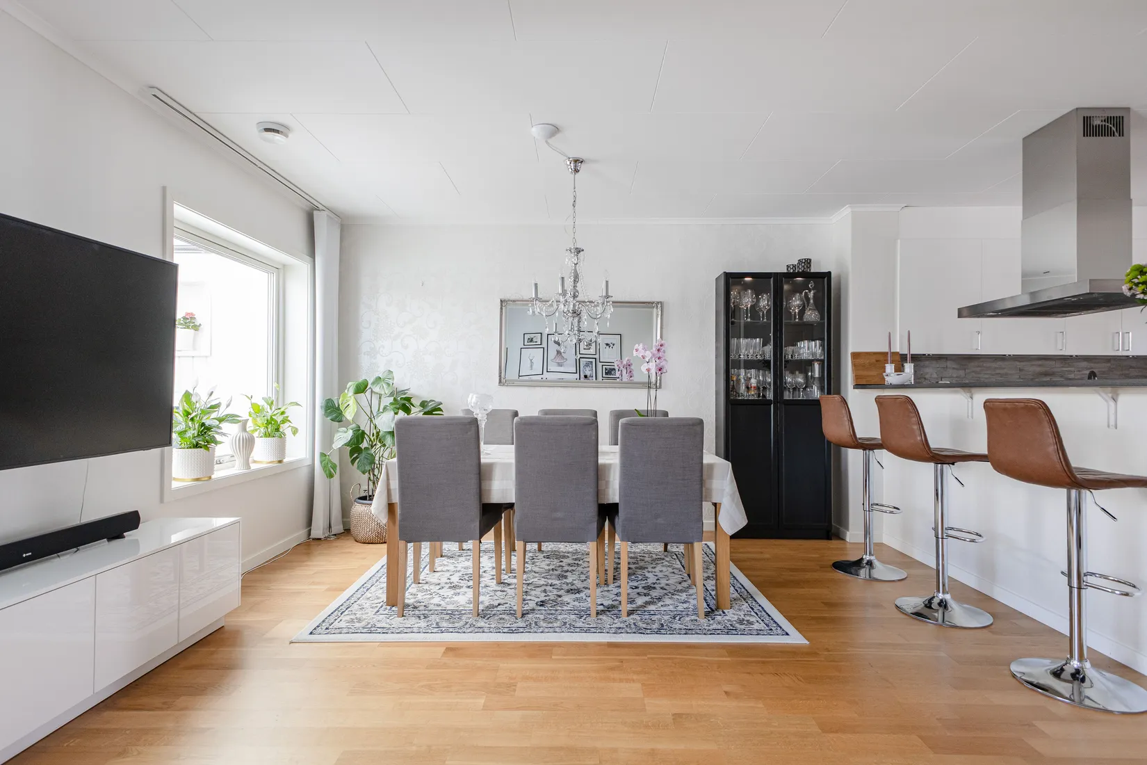 Villa, Radhus, Kasselgatan 11, Lillhamra, Västerås
