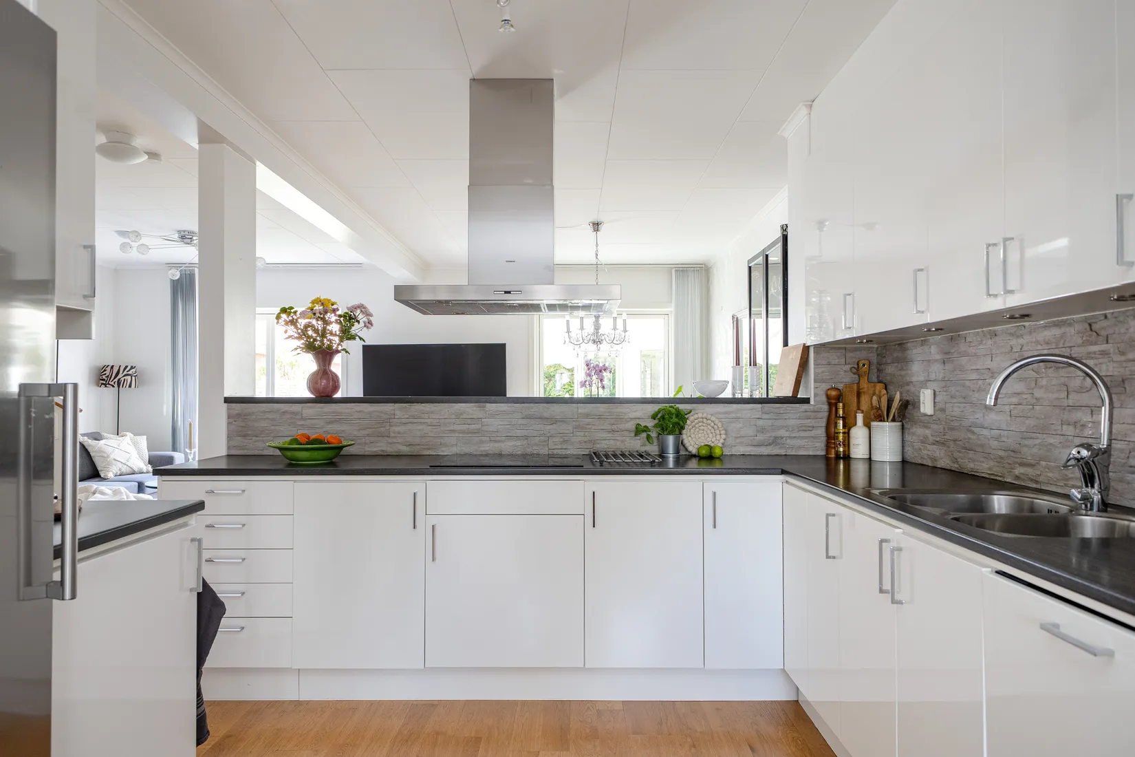Villa, Radhus, Kasselgatan 11, Lillhamra, Västerås