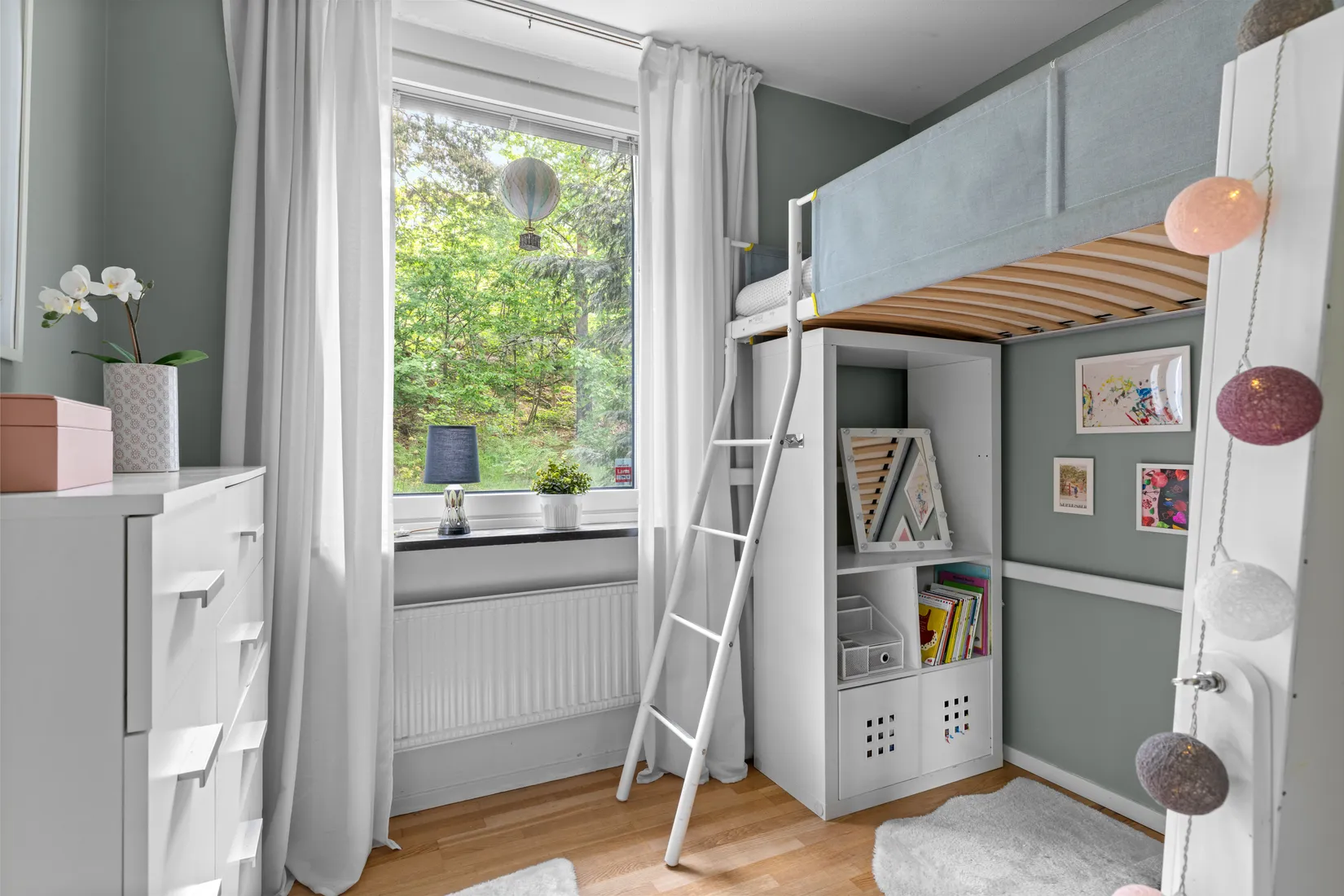 Bostadsrätt, Njupkärrsvägen 82, Tyresö Centrum, Tyresö