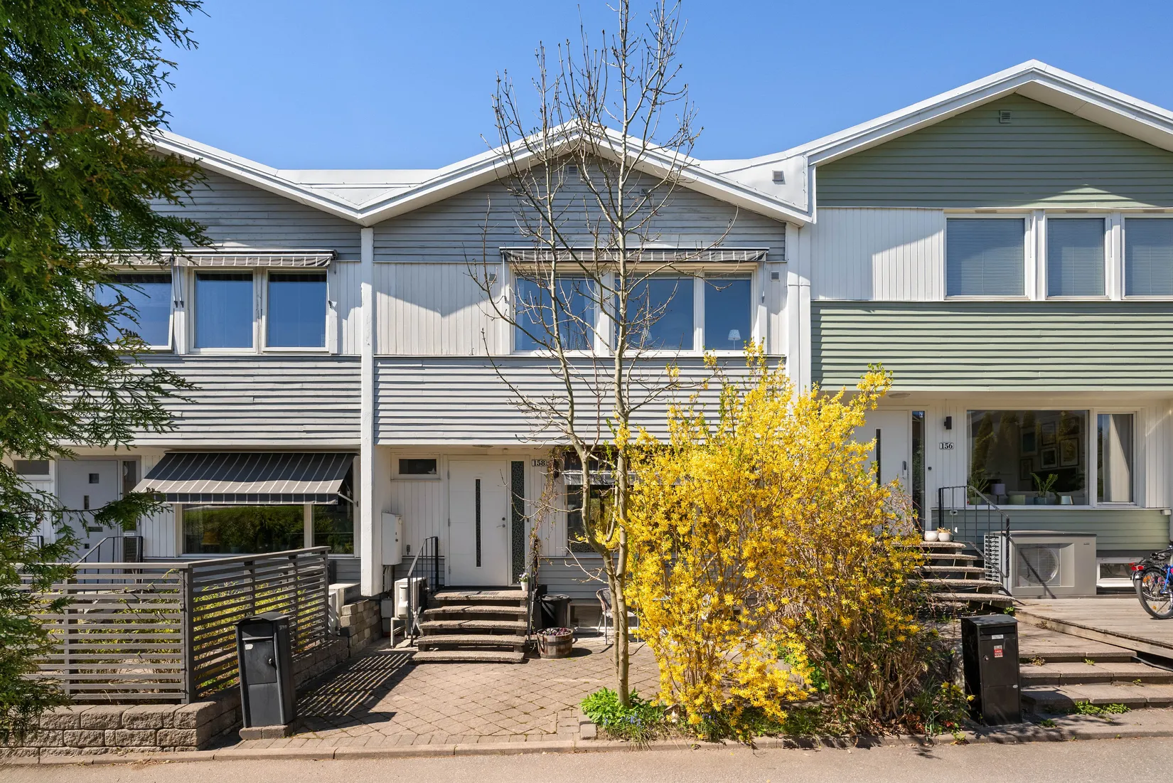 Villa, Radhus, Kärrgränd 158, Kälvesta, Stockholm