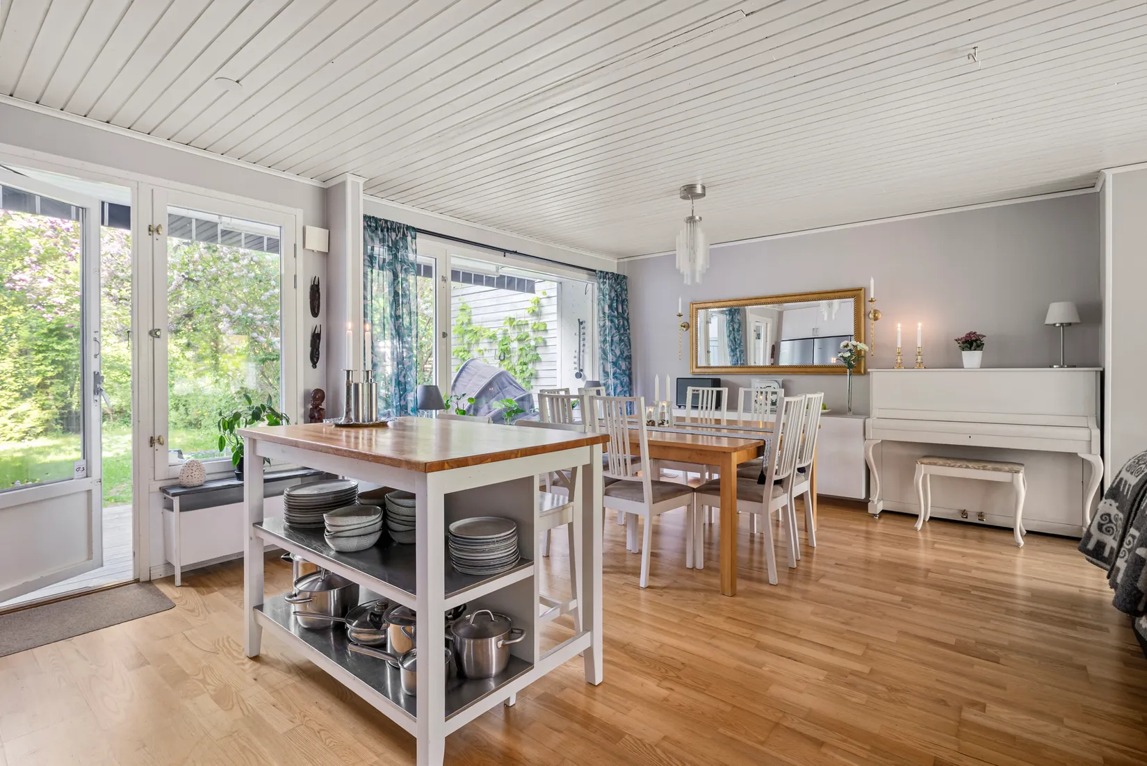 Villa, Radhus, Kärrgränd 158, Kälvesta, Stockholm