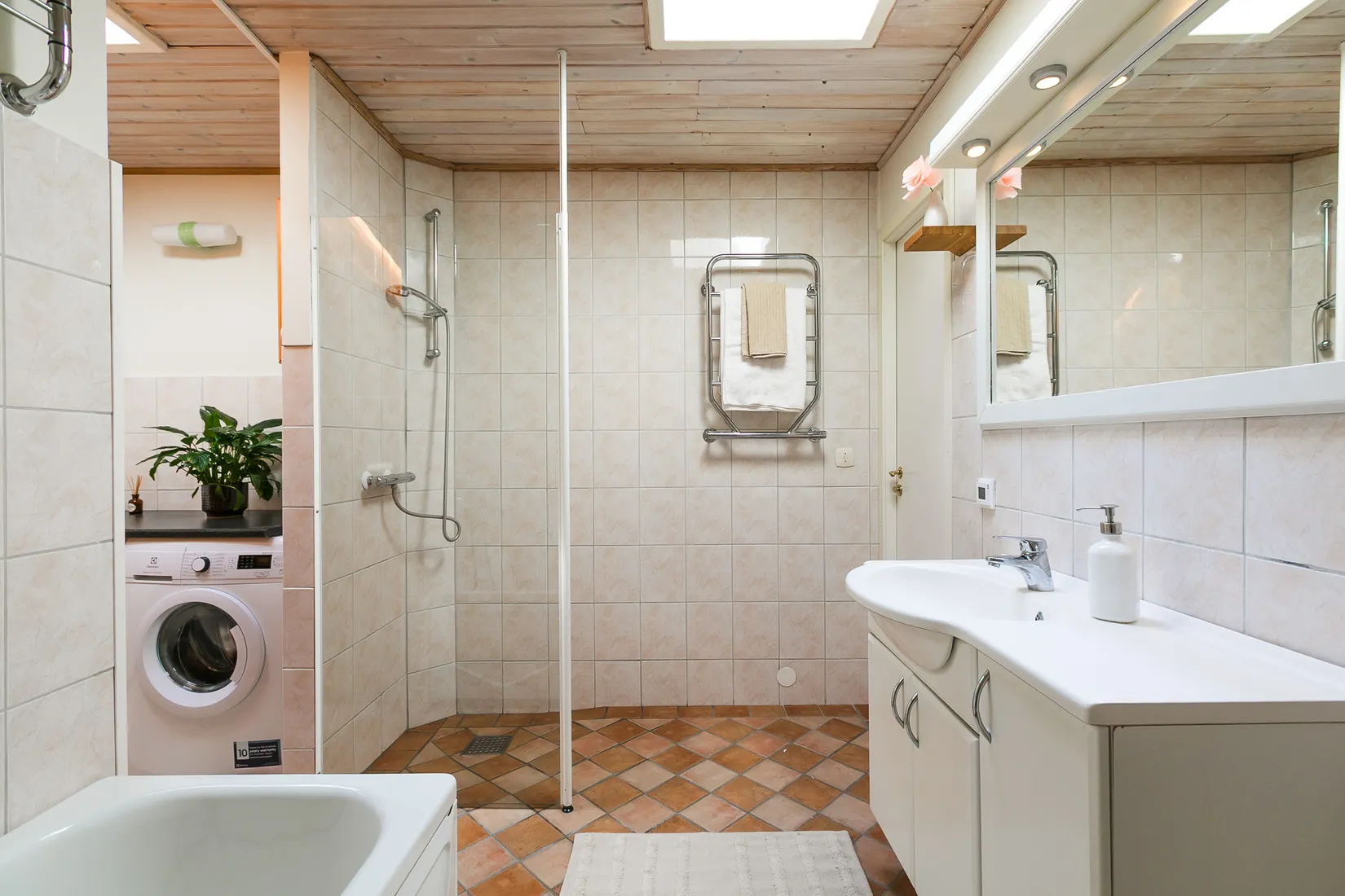 Radhus, Betulastigen 24, Husie, Malmö