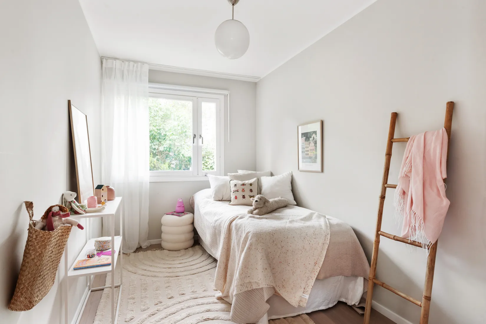 Villa, Åvalundsvägen 19, Ella Gård, Täby