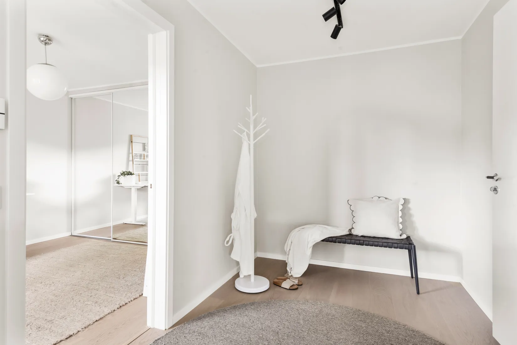 Villa, Åvalundsvägen 19, Ella Gård, Täby