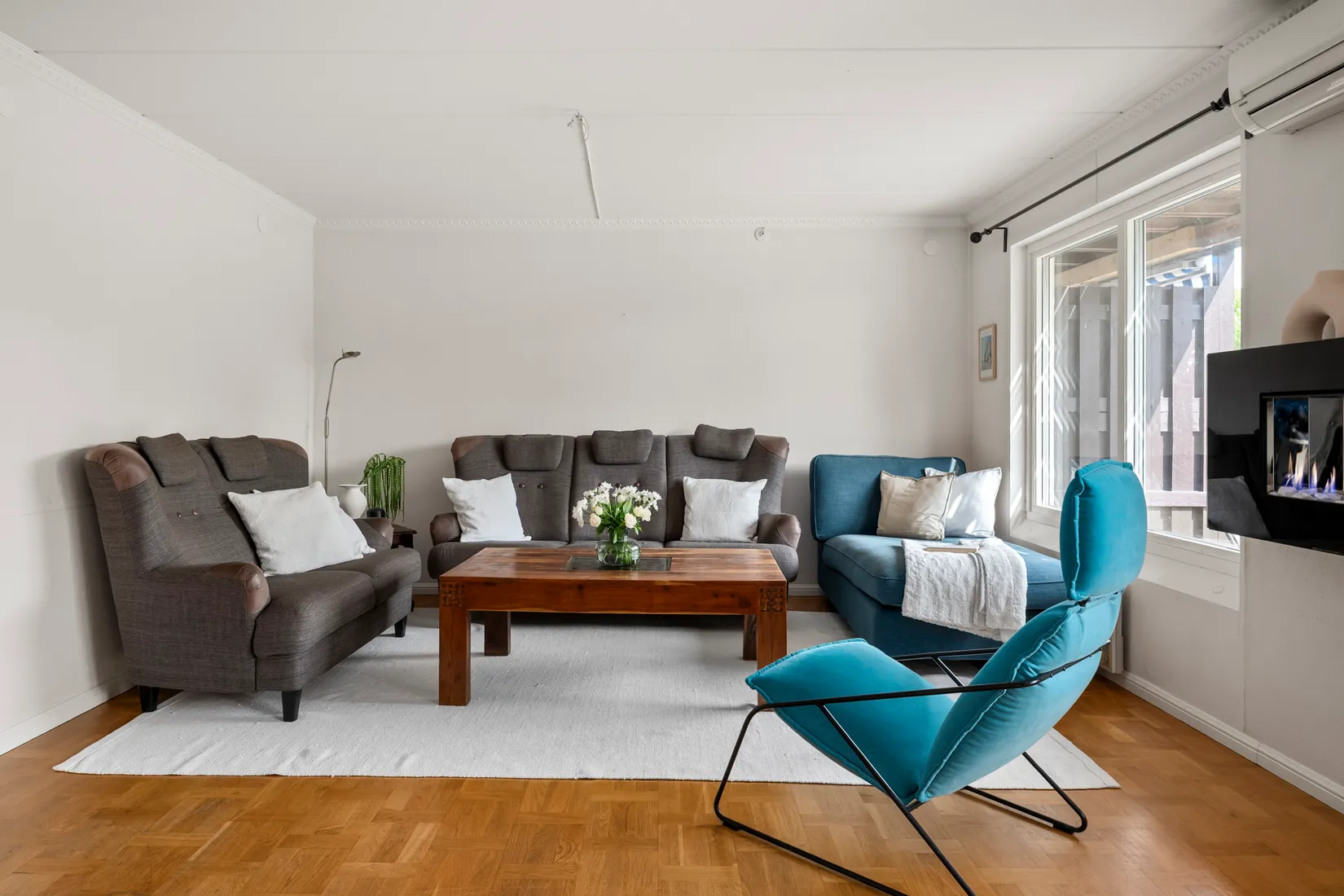 Villa, Radhus, Skattegårdsvägen 390, Vinsta, Stockholm
