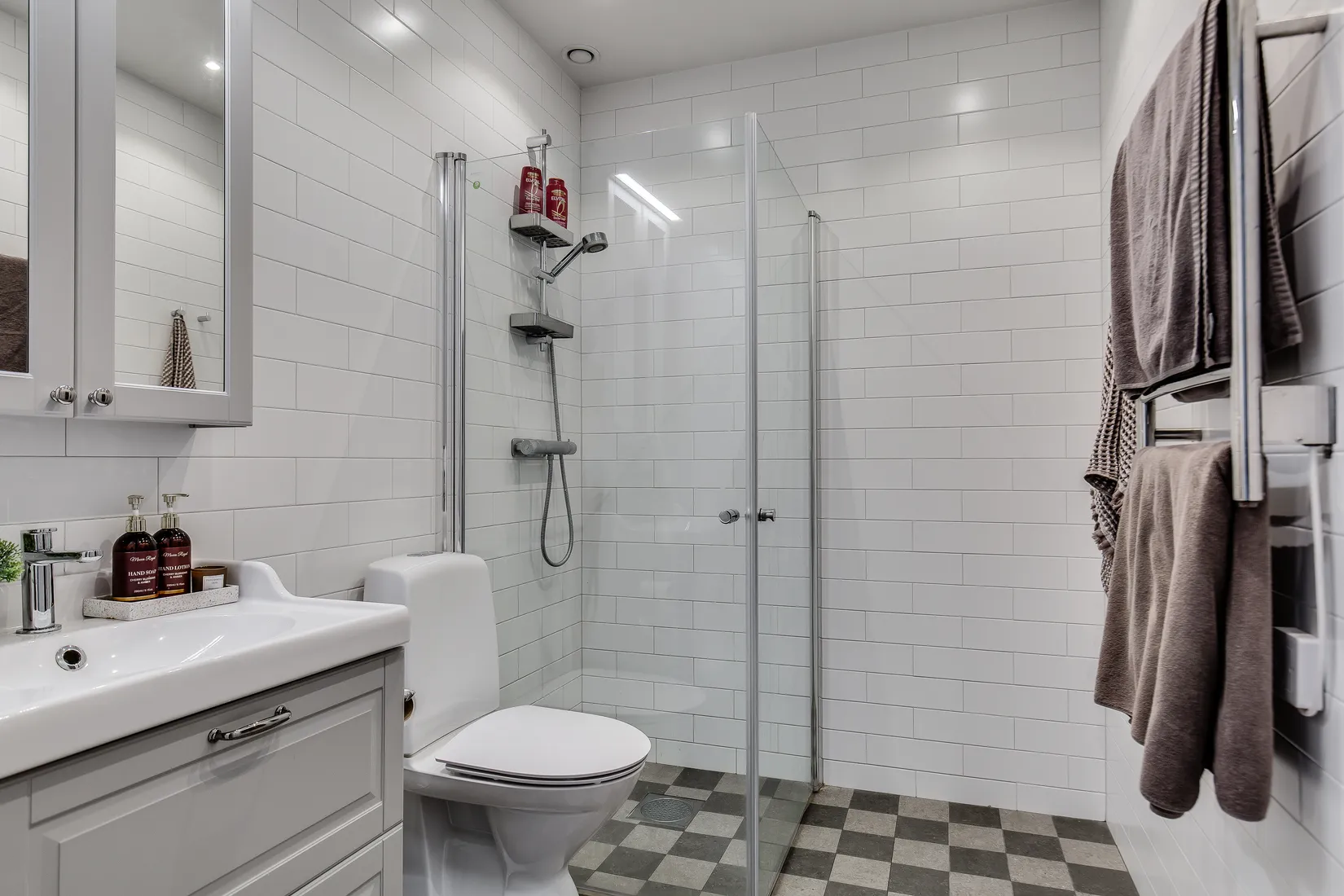 Bostadsrätt, Radhus, Gyllenstiernas allé 11, Sigtuna