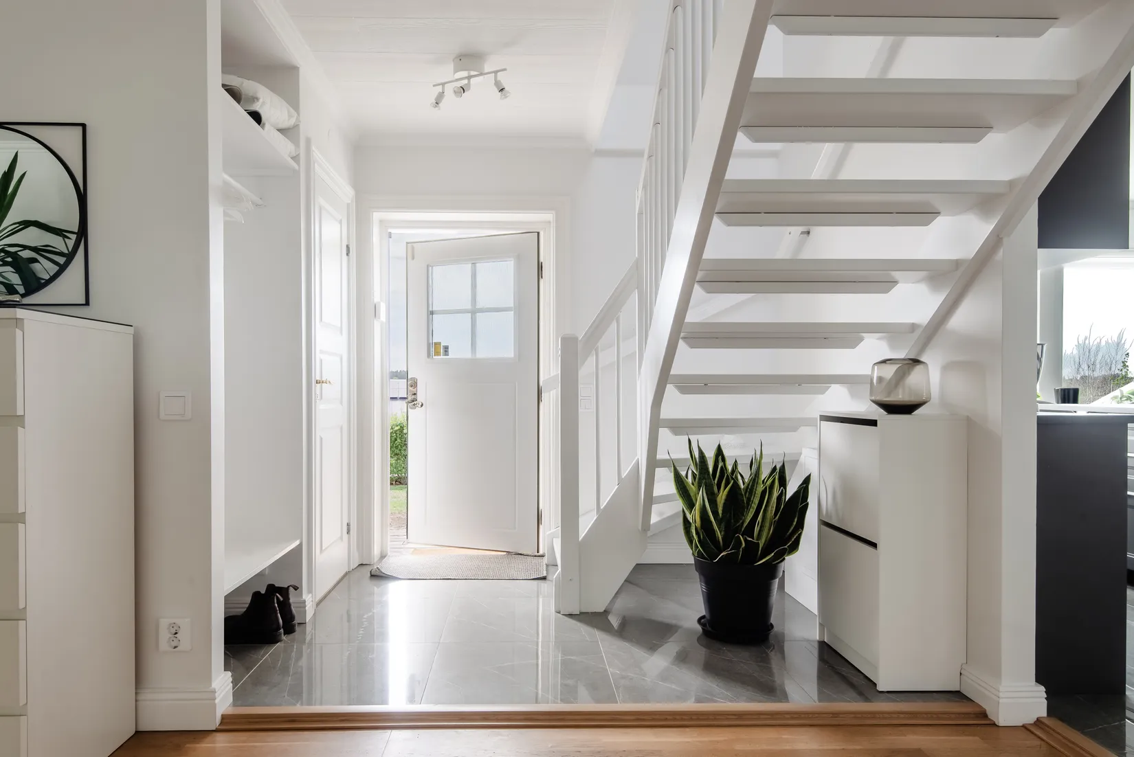 Villa, Runvägen 18, Runö, Österåker