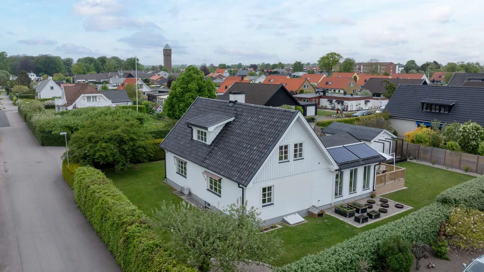 Villa, Nyponvägen 17, Blomsterkvarteren, Laholm