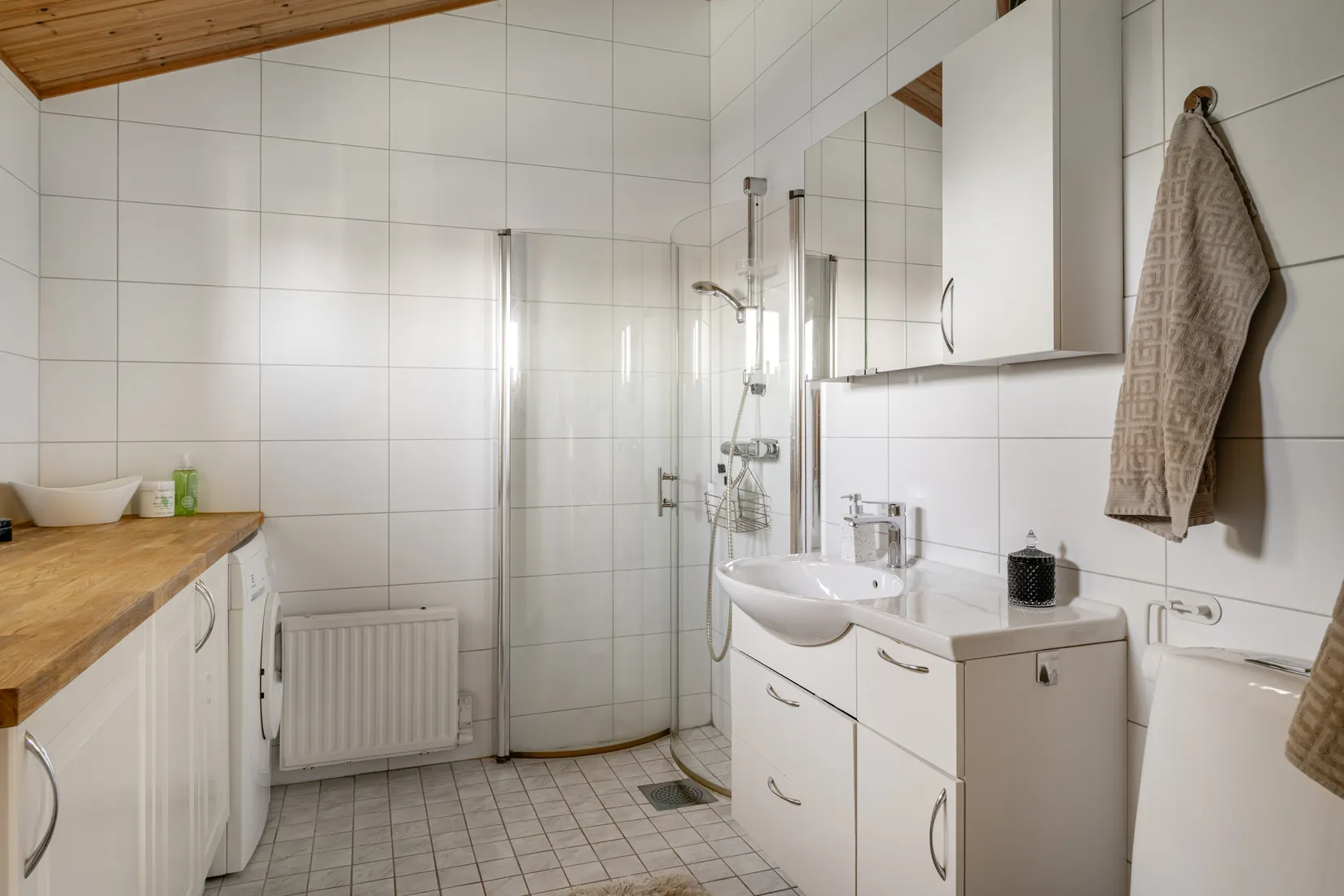 Villa, SMEDSTORPSVÄGEN 8B, Kårsta, Vallentuna