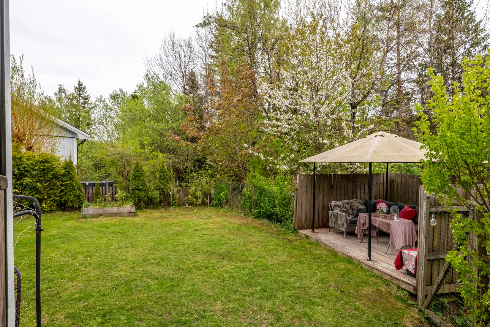 Radhus, Vasshallavägen 5A, Gånghester, Borås