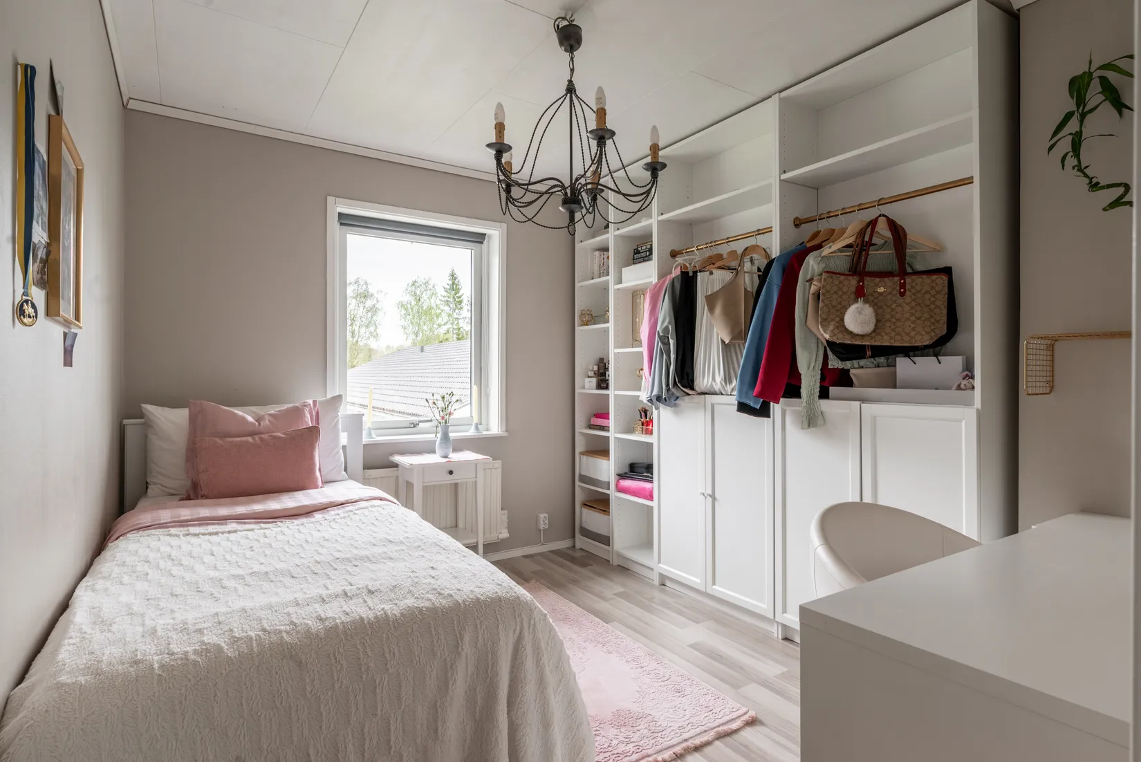 Radhus, Vasshallavägen 5A, Gånghester, Borås