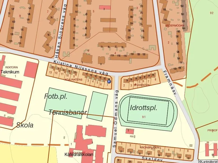 Villa, Radhus, Kristina Nilssons väg 22, Norr/Centrum, Växjö