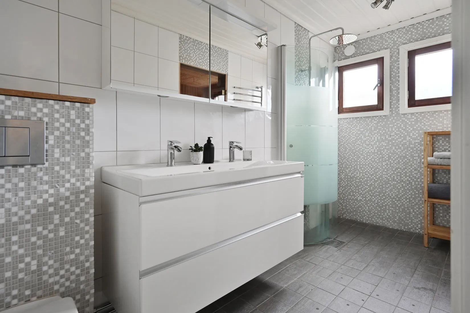 Villa, Radhus, Tjurgränd 15, Viksjö, Järfälla
