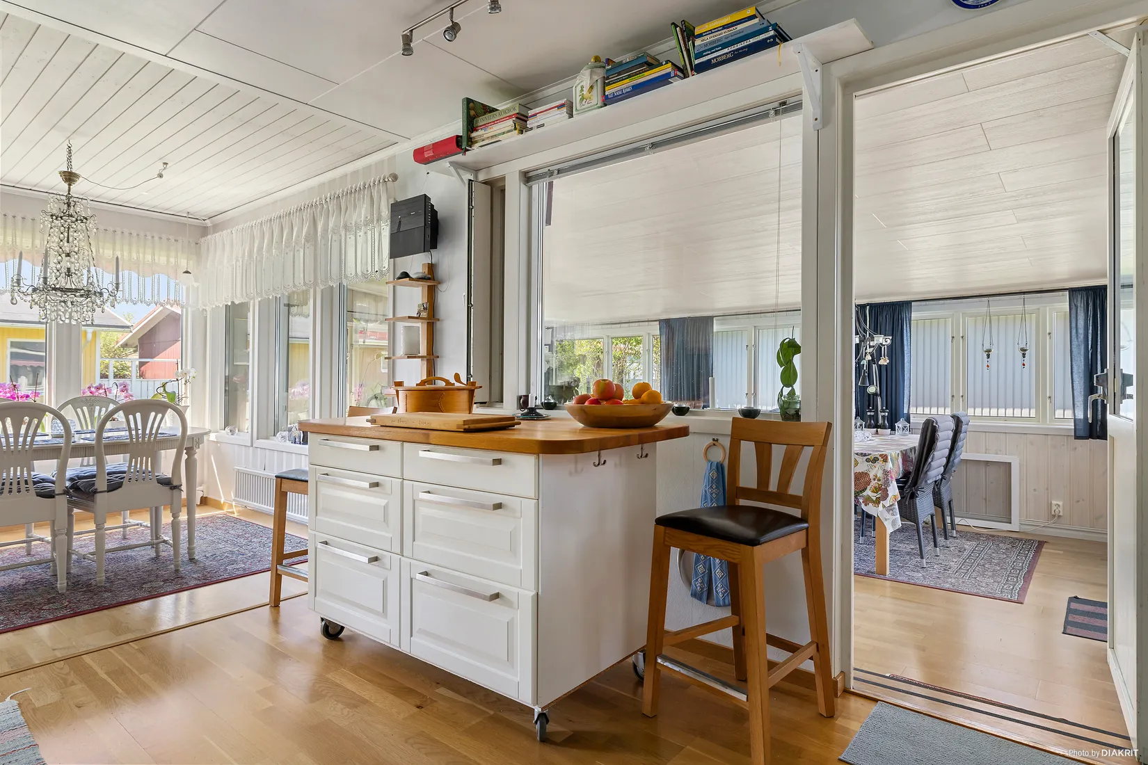 Villa, Radhus, Ploggatan 10, Sigtuna - Prästängar, Sigtuna