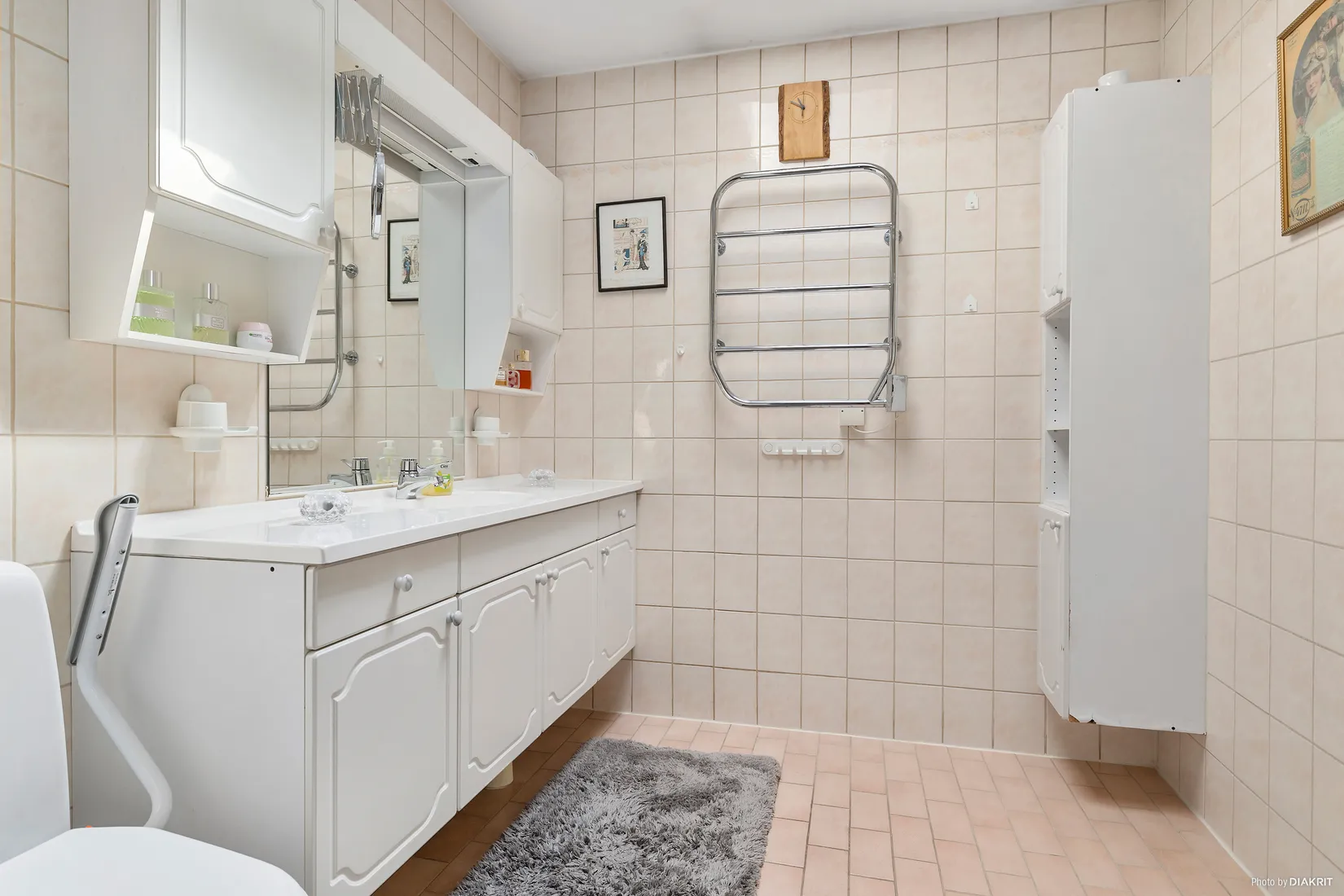 Villa, Radhus, Ploggatan 10, Sigtuna - Prästängar, Sigtuna