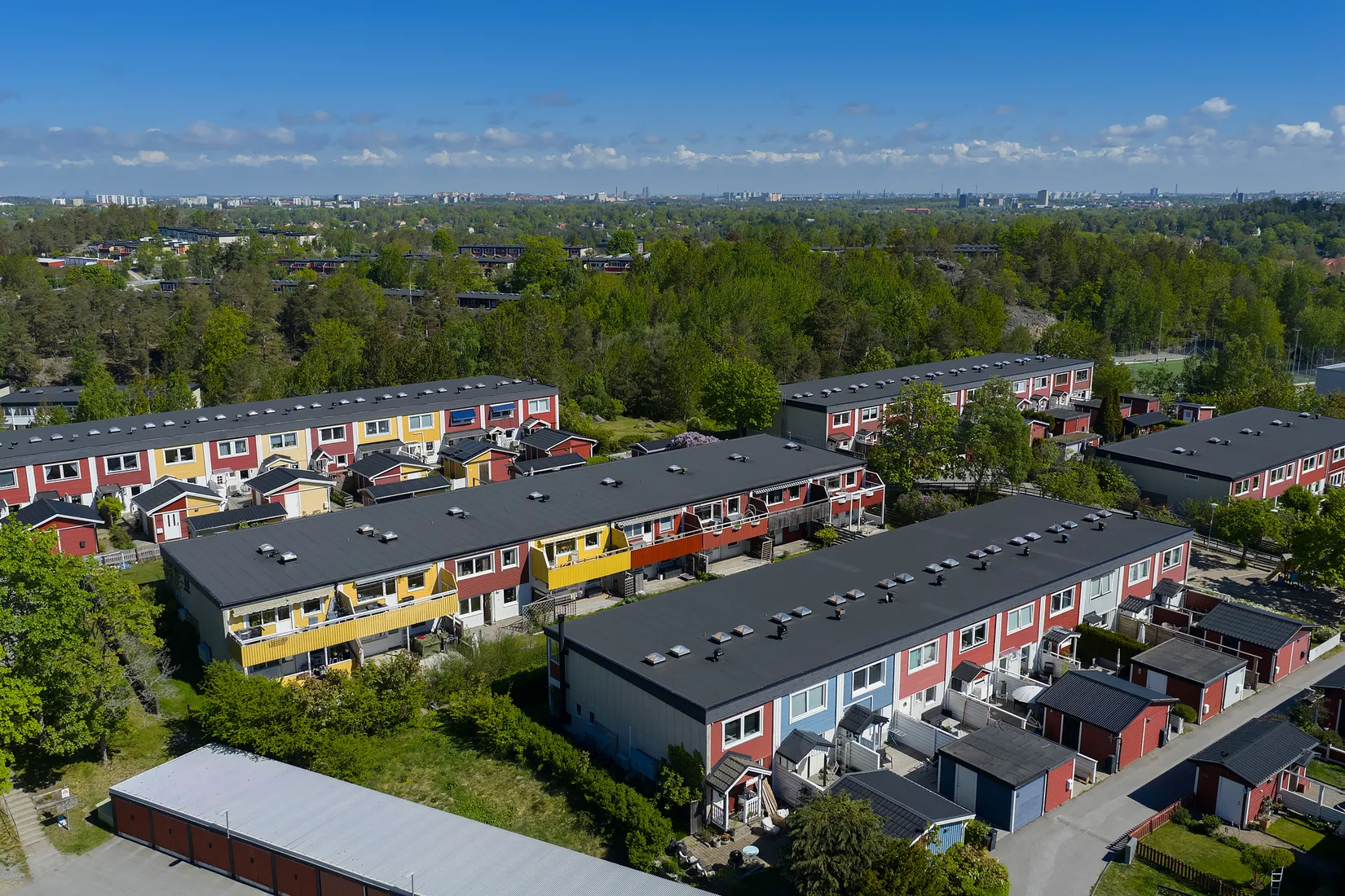Radhus, Byggmästarvägen 137, Huddinge