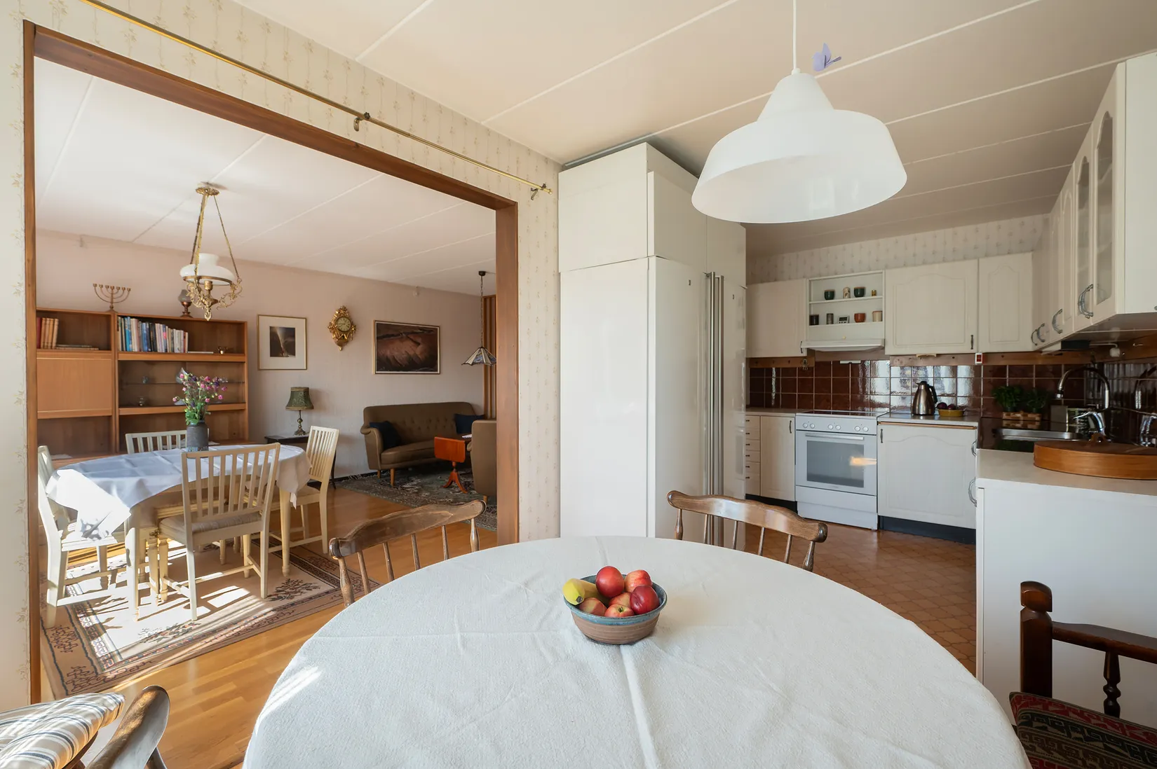 Radhus, Byggmästarvägen 137, Huddinge